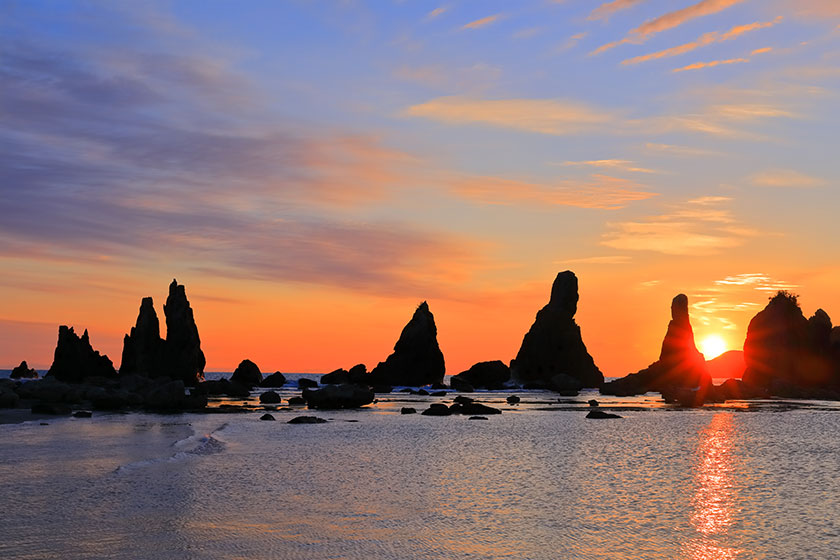 写真に収めたい大自然のアート！串本の不思議な奇岩めぐりを楽しもう